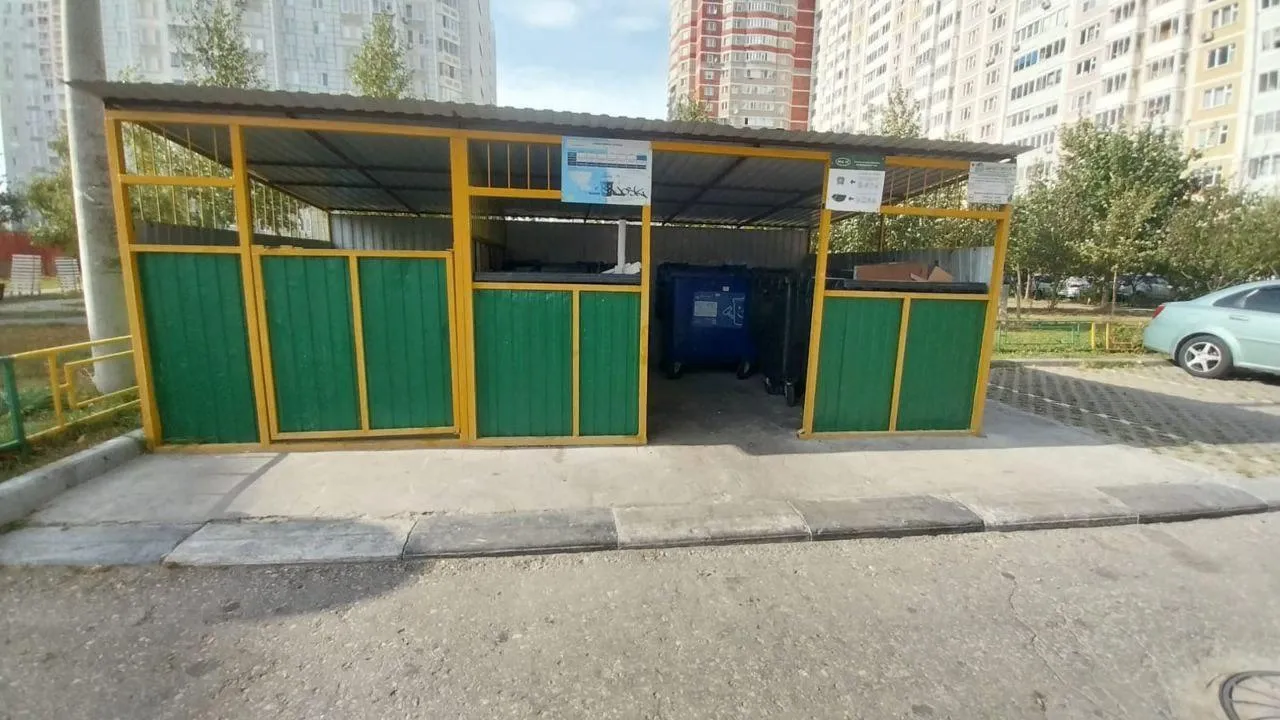В Подольске проверили вывоз отходов с контейнерной площадки на бульваре 65‑летия Победы