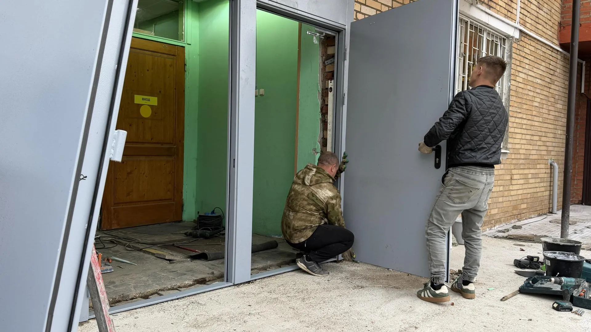 В Дзержинском обновляют спортшколу «Орбита» по программе «Доступная среда»