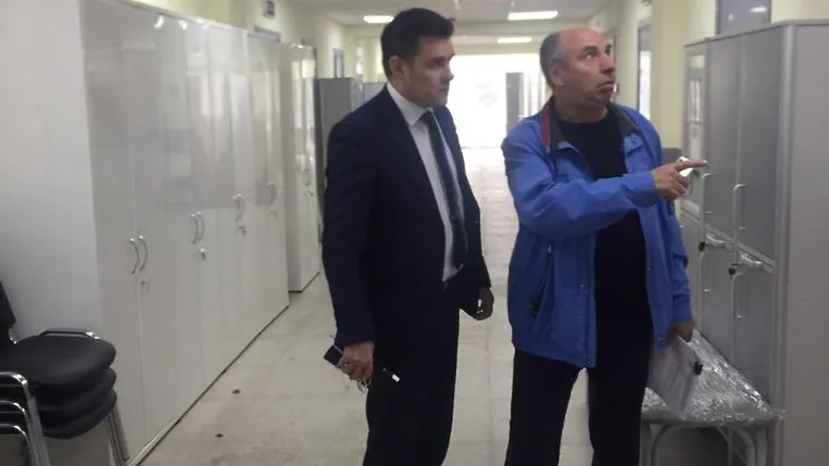 Представитель Минздрава Подмосковья проверил ход ремонта Климовской горбольницы №2