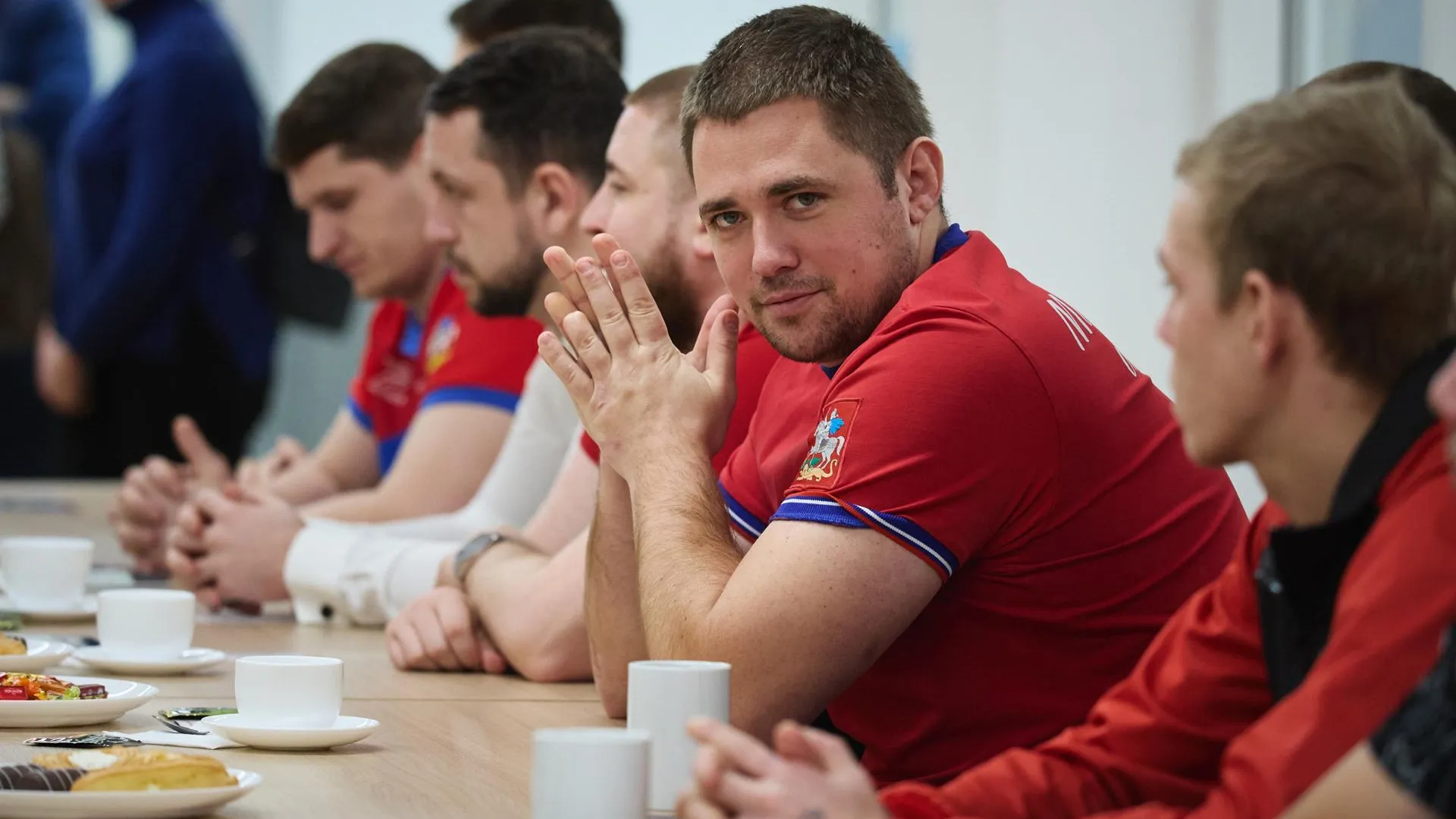 Легенды хоккея поздравили подмосковную «Гвардию» с разрядом кандидата в мастера