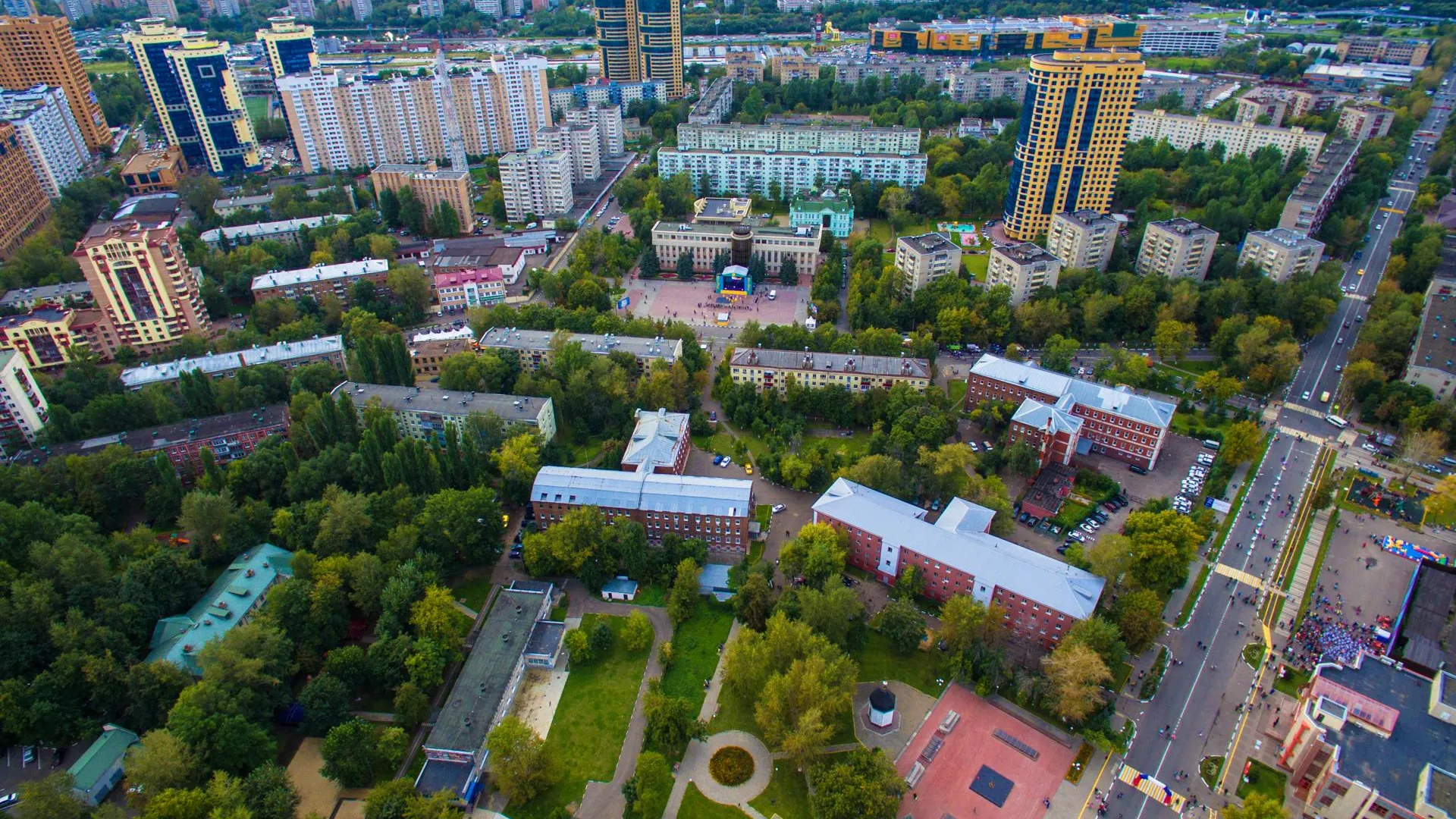 Подмосковье планирует ежегодно получать около 1 трл рублей инвестиций