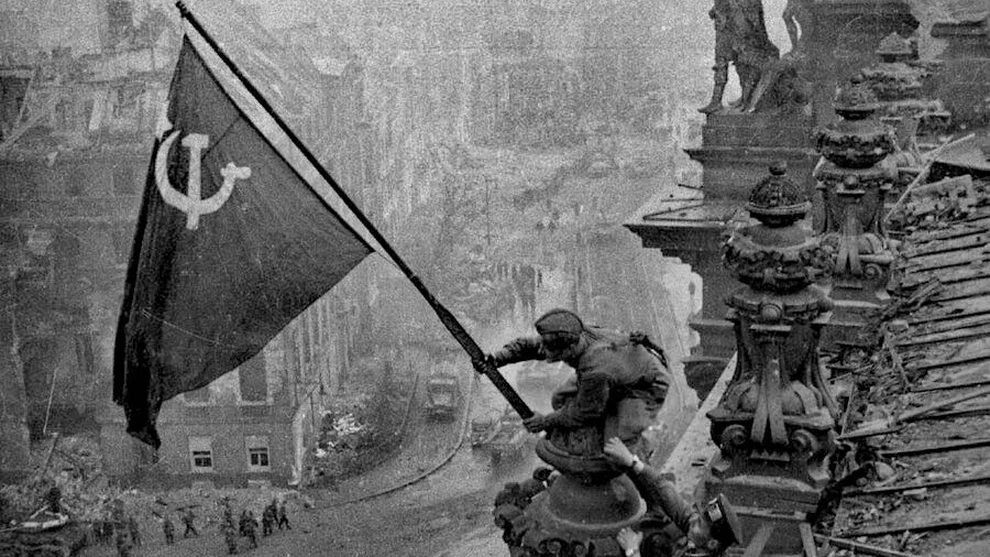 Одни в Берлине? Поляки отметили день взятия столицы нацистов, «забыв» про СССР