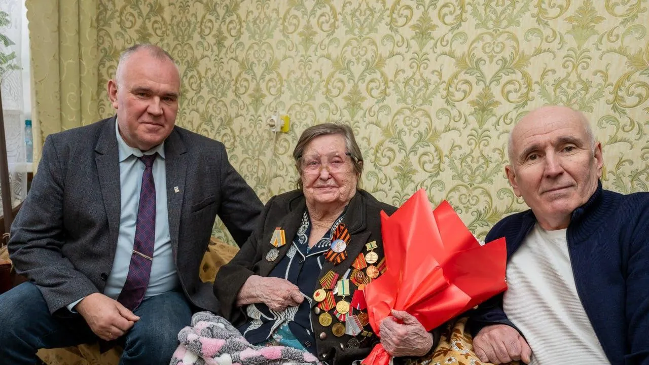 Ветеранам ВОВ Талдомского округа вручили памятные медали в честь 80-летия Победы