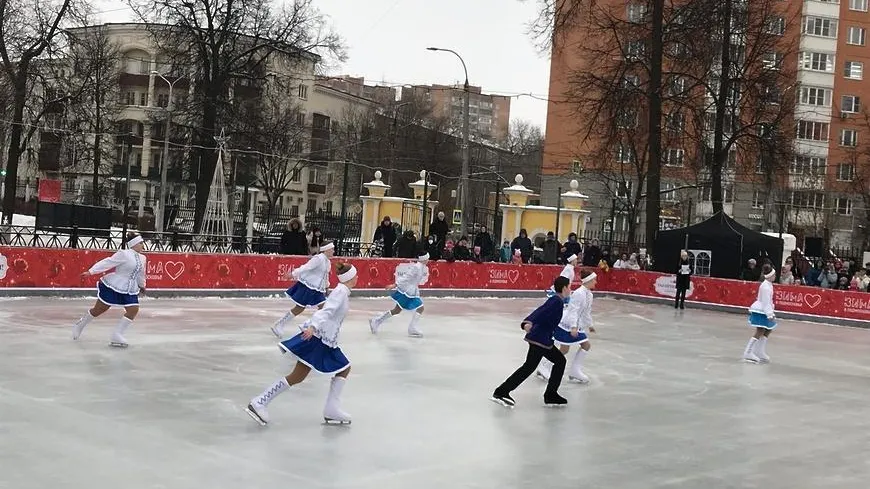 Подольские фигуристы показали свои навыки на фестивале «Ледовая феерия»