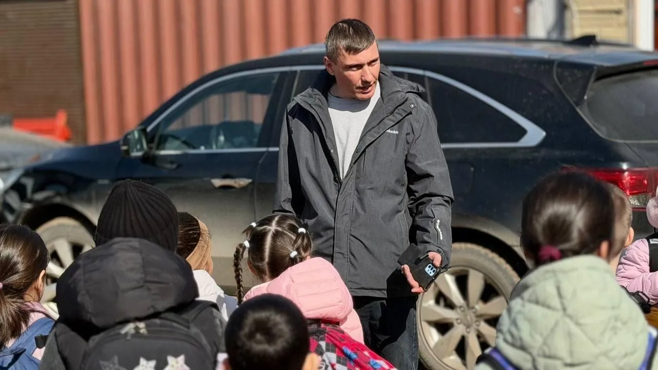 В Наро-Фоминском округе школьники посетили дорожное предприятие