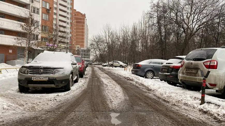 Уборку автодорог Люберец от снега организовали качественно