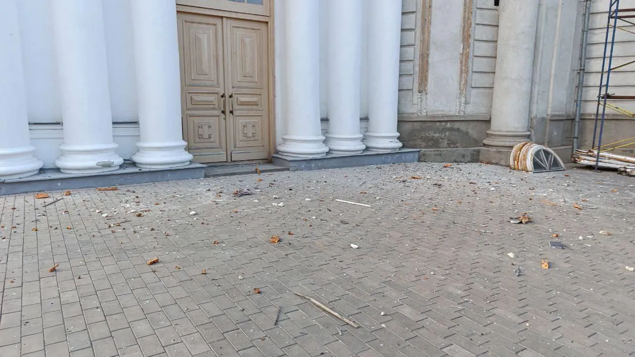 В День Святой Троицы ВСУ атаковали Успенский собор в Рыльске Курской области