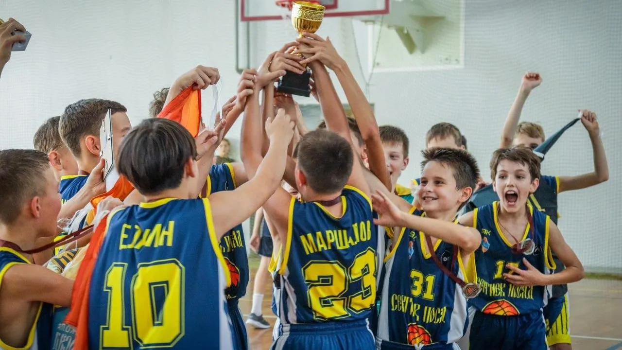 Баскетболисты из Сергиева Посада стали бронзовыми призерами турнира «ВАSKET CUP»