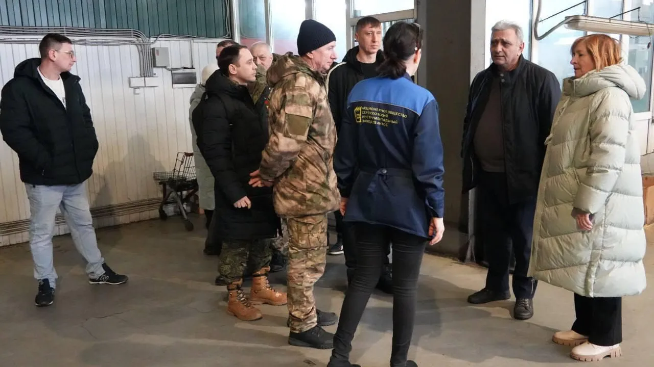 В Серпухове участникам СВО провели экскурсию на инструментальный завод