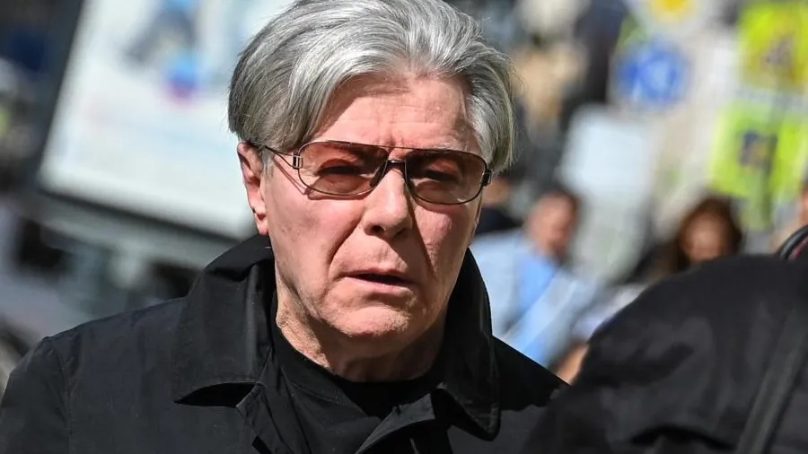 Актер Александр Збруев вызвал скорую помощь из-за проблем с дыханием
