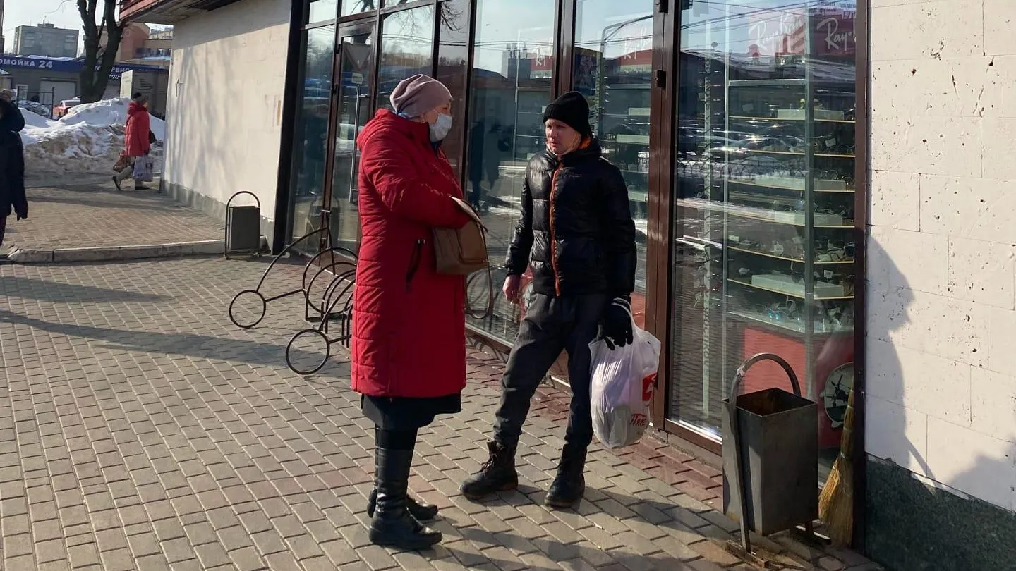 Волонтеры Подольска пристроили бездомного в трудовой дом