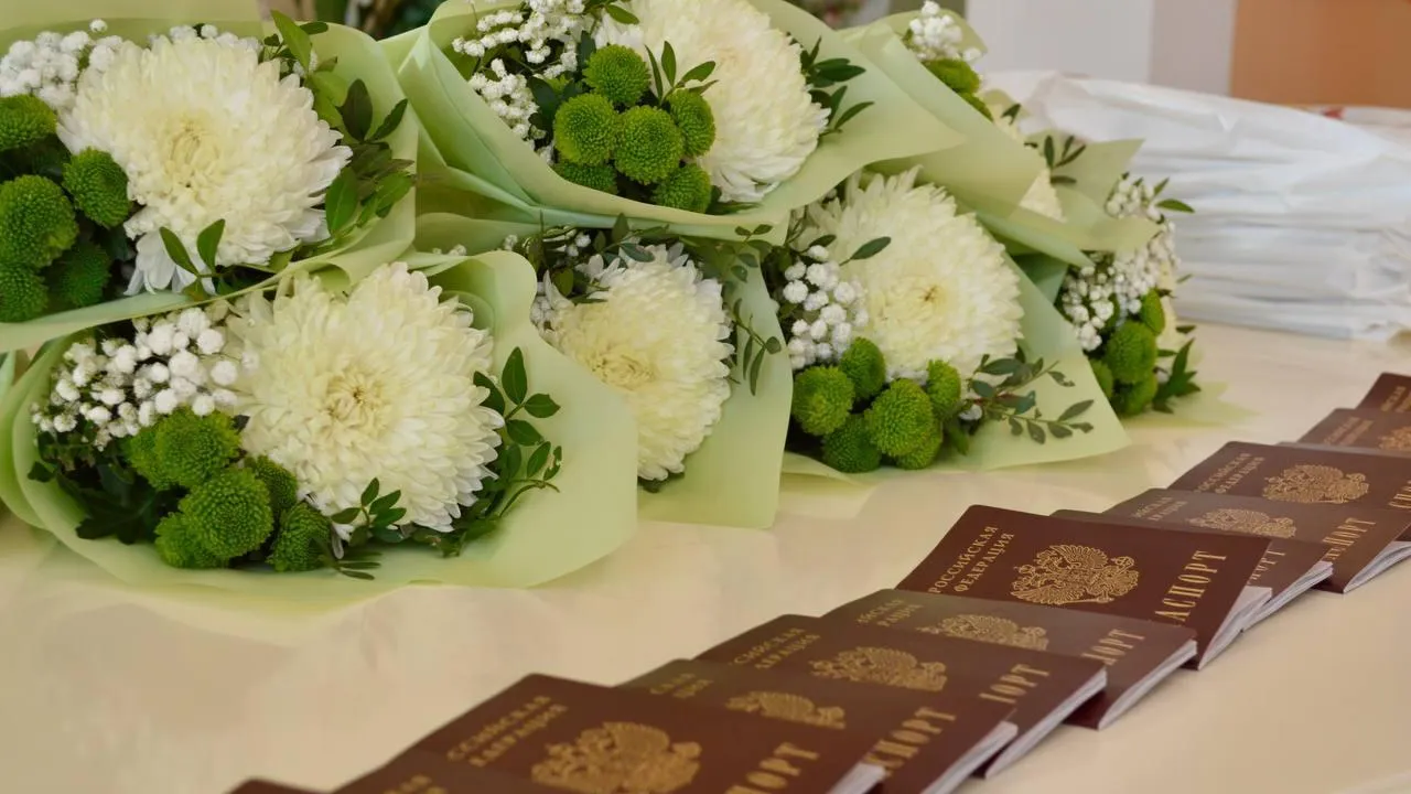 15 юных жителей Можайского округа получили первый паспорт