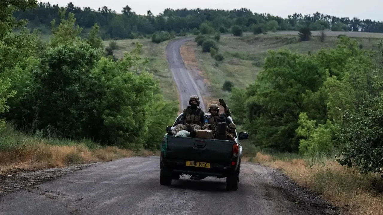 ВСУ обстреливают села в Курской области из «легких Градов» на базе пикапов