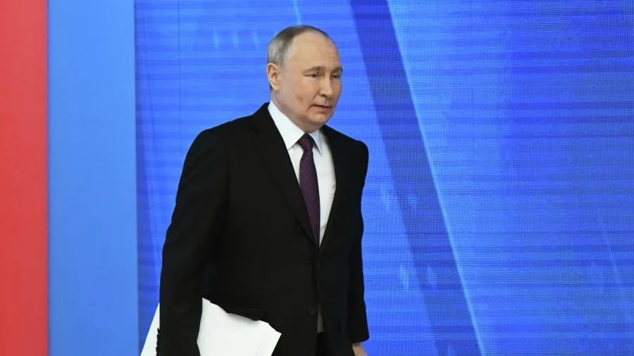 Путин начал выступление с посланием Федеральному собранию