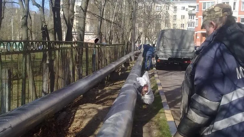 Территорию у воздушной трассы очистили на улице Дмитрия Холодова в Подольске