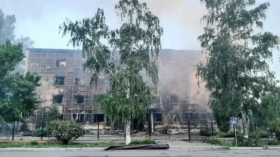 ВСУ нанесли удар по зданию благотворительного фонда в Старобельске