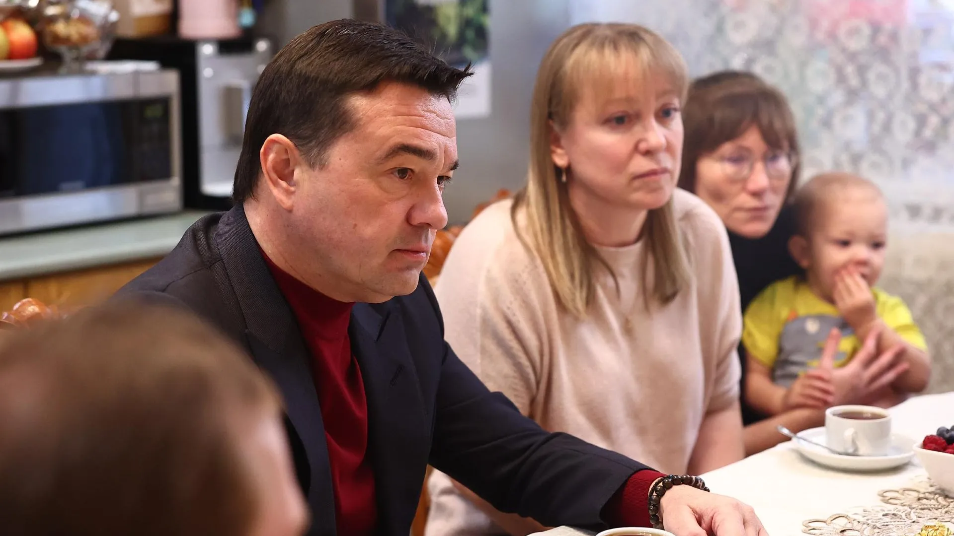 Андрей Воробьев навестил в Одинцове семью мобилизованного