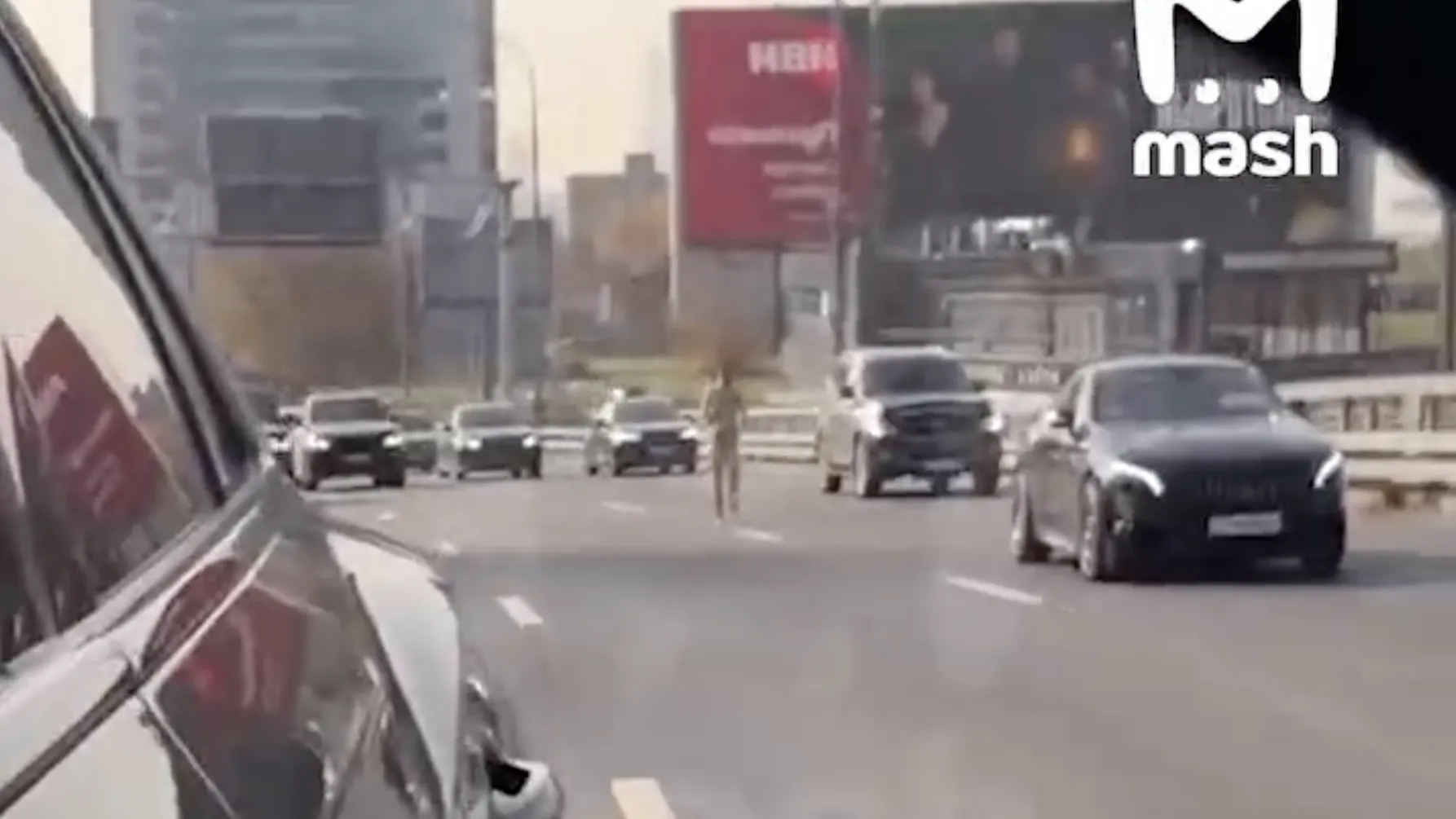 Водитель Audi устроил ДТП на ТТК и сбежал голым с места происшествия в Москве