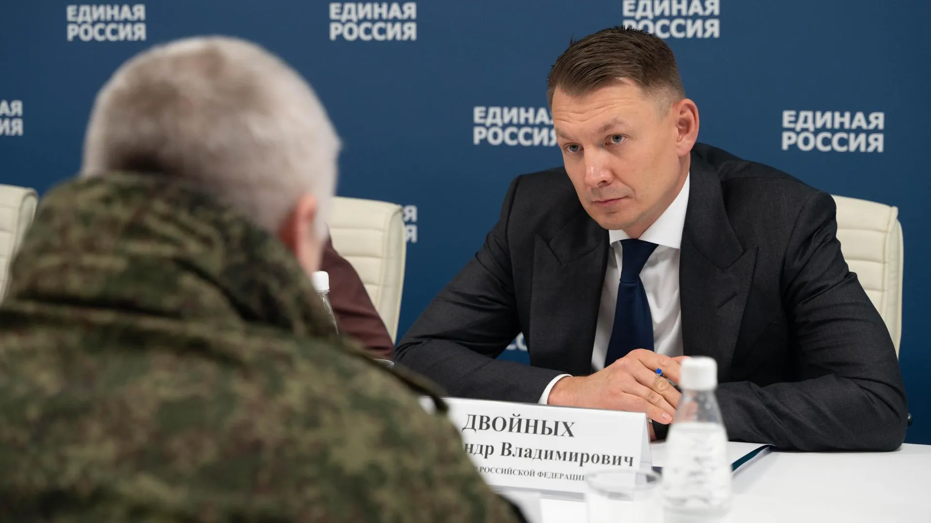 В Домодедово обсудили усиление поддержки участников СВО и их семей с сенатором