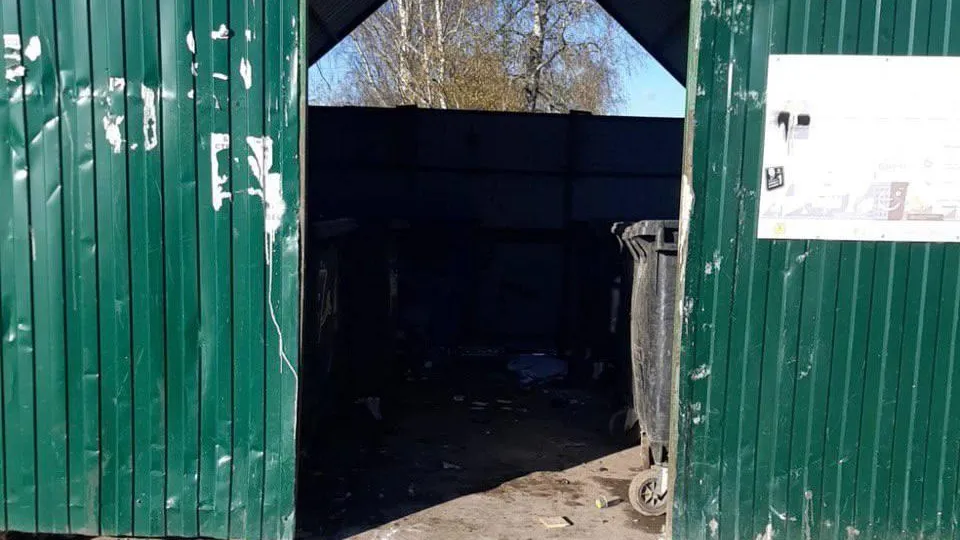 На контейнерной площадке в Дмитровском округе усилен контроль за вывозом ТКО