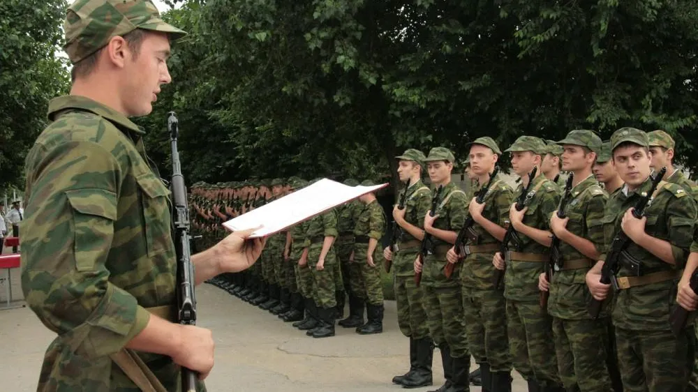 Полсотни призывников из Реутова отправились служить в армию