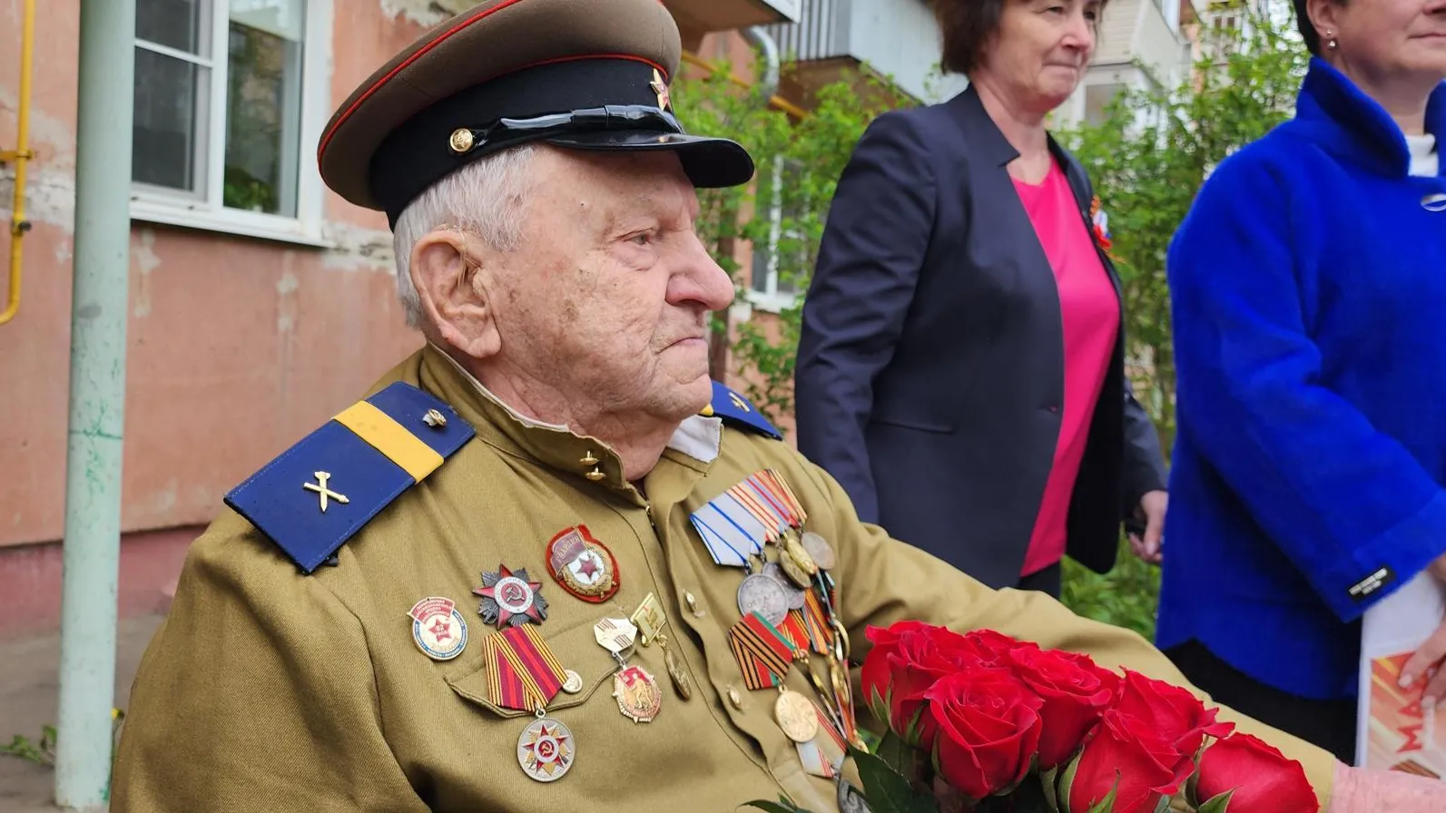 На улице Южной в Домодедове прошел парад в честь ветерана Великой Отечественной войны