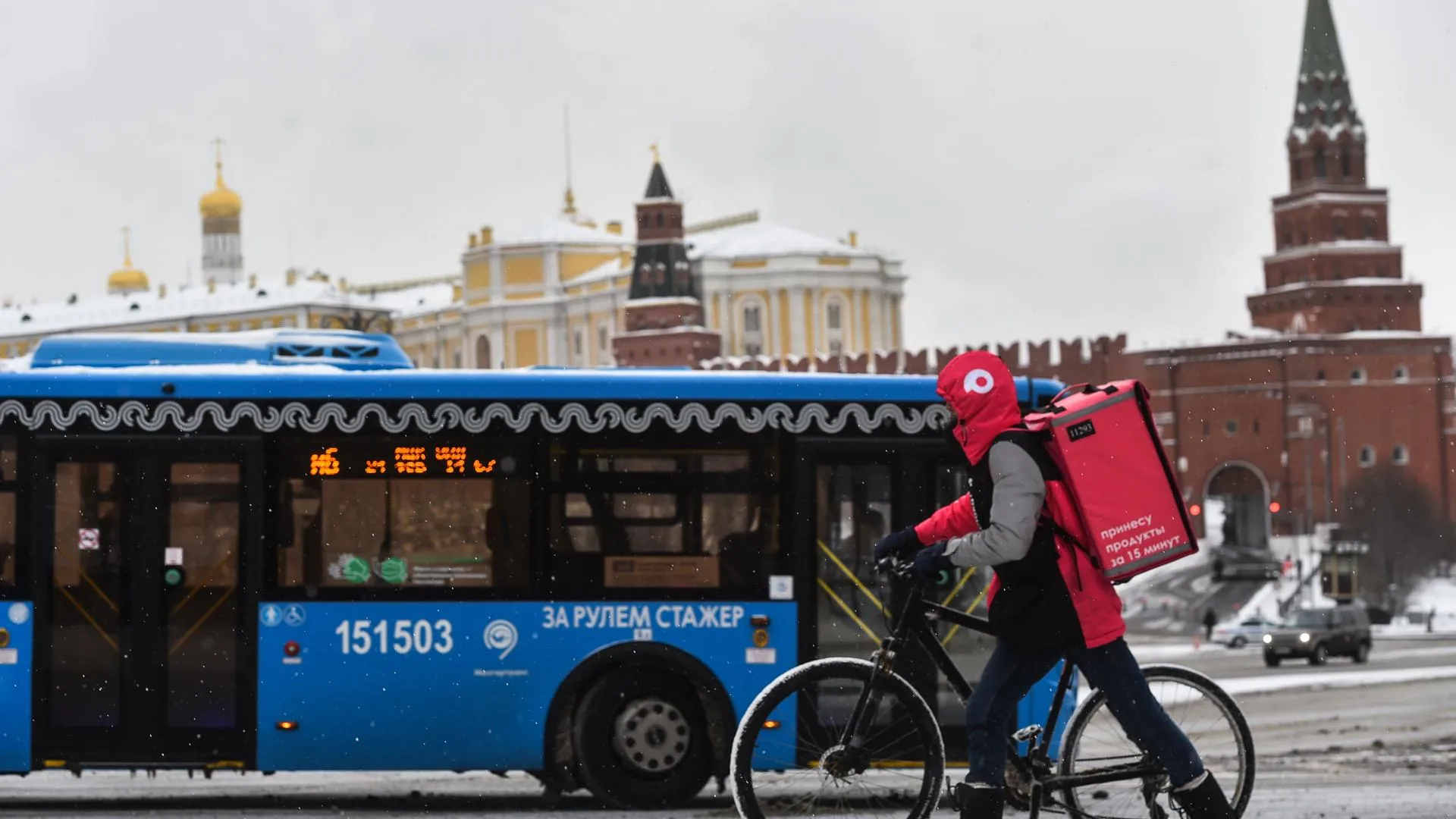 Московский транспорт работает штатно в условиях снегопада