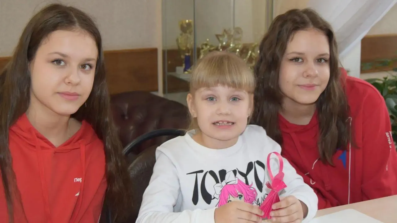 В Серебряных Прудах активисты навестили детей с ОВЗ