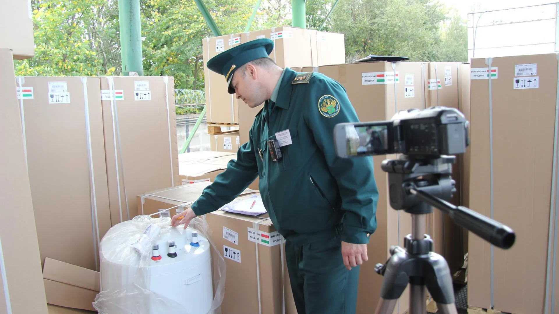 Видеоконтроль за работой таможенников внедрят в Подмосковье
