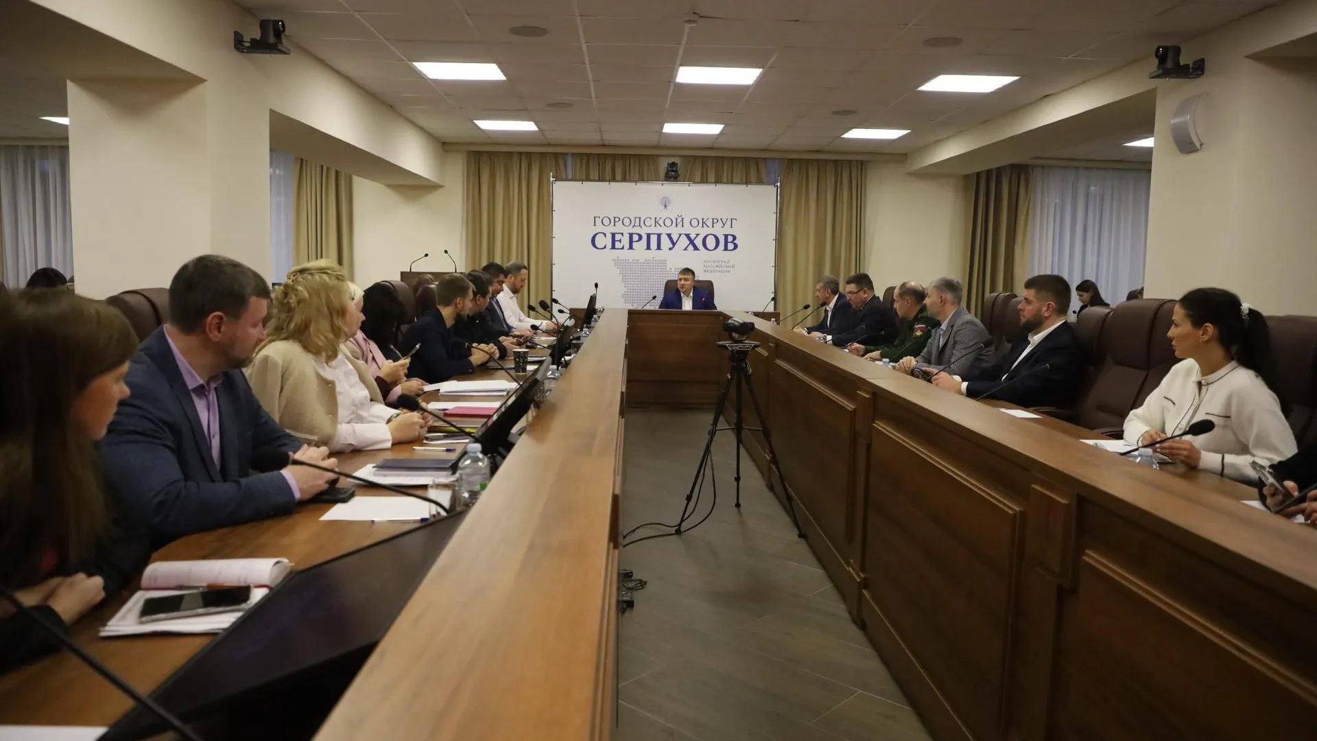 В ходе оперативного совещания в Серпухове обсудили работу с подростками и контроль порядка