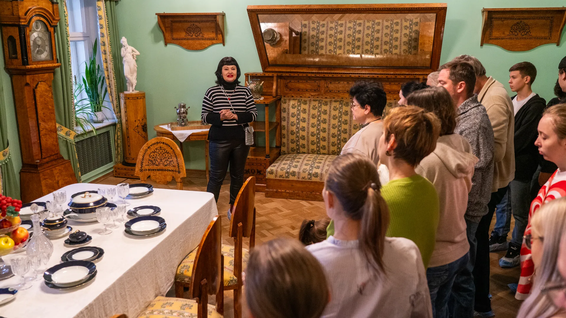 Госвласти Подмосковья будут организовывать экскурсии для студентов