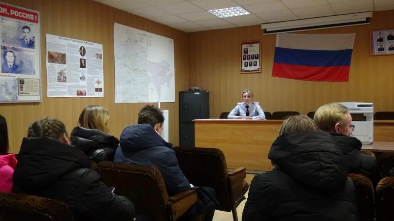 В округе Шаховская сотрудники полиции провели занятие для студентов