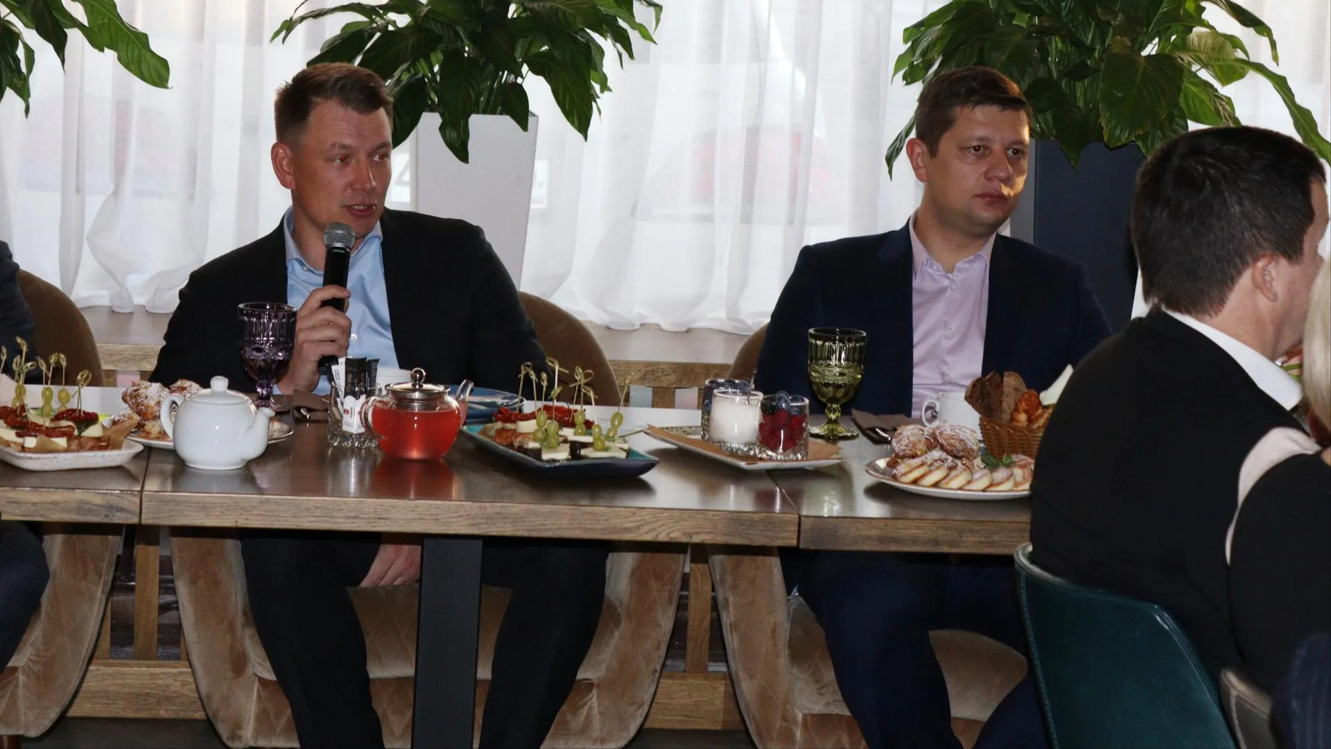 Взаимодействие предпринимателей и власти обсудили во время бизнес‑завтрака в Домодедове