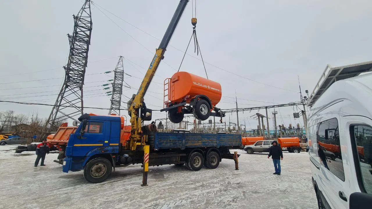 В Подмосковье 15 городских округов получили новую коммунальную технику