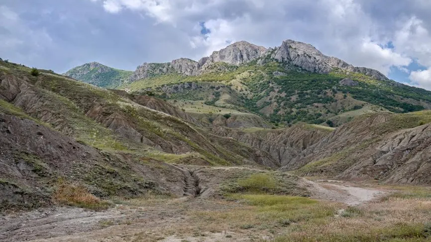 В горах Крыма нашли труп пропавшего неделю назад студента Скрипникова
