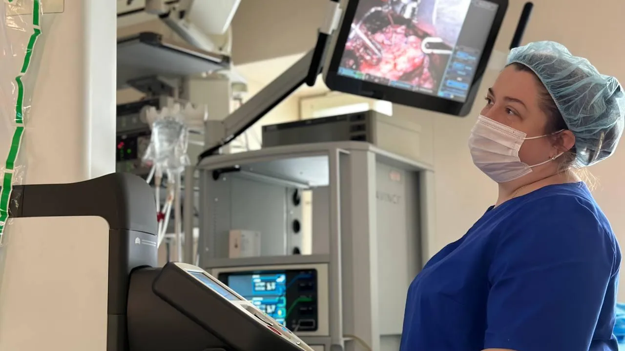 Замминистра здравоохранения Подмосковья посетил роботизированную операционную МОНИИАГ