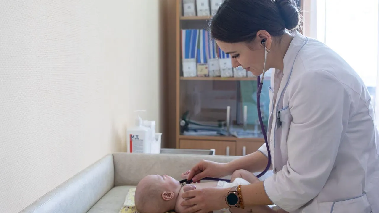 Почти 200 недоношенных детей прошли иммунизацию в Подмосковье