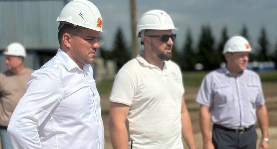 Глава Можайского округа проверил ход строительства городского стадиона «Спартак»