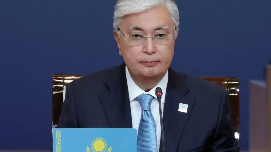 Президент Казахстана назвал Россию непобедимой из-за трех вещей