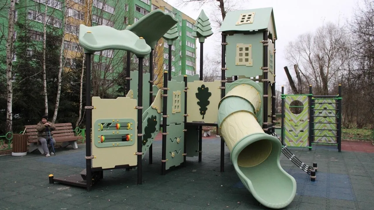 В Подольске установили детскую игровую площадку при участии жителей