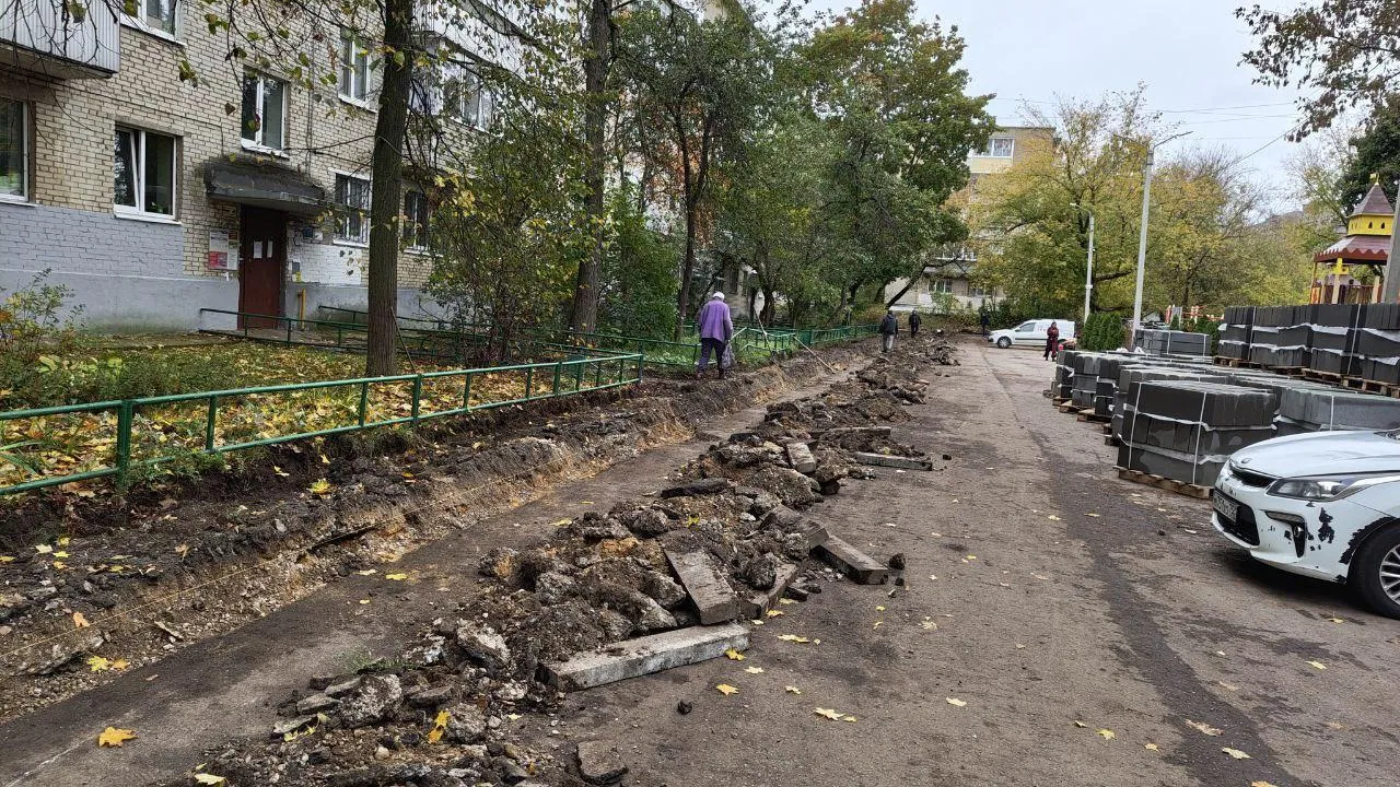 В Лыткарине приступили к комплексному благоустройству двора