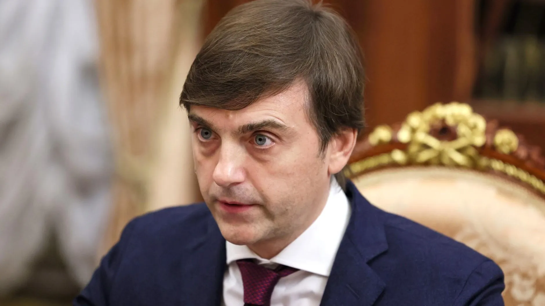 Глава Минпросвещения опроверг факт жесткого досмотра школьниц из Воронежа