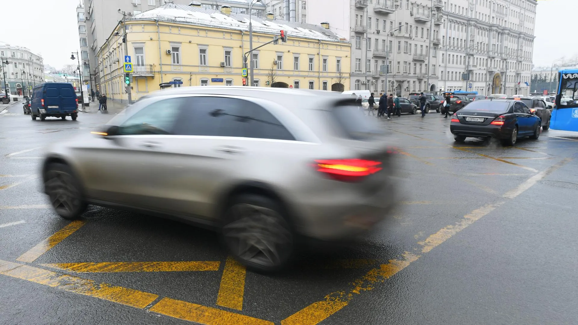 «Вафельная» разметка появилась на перекрестке в Люберцах