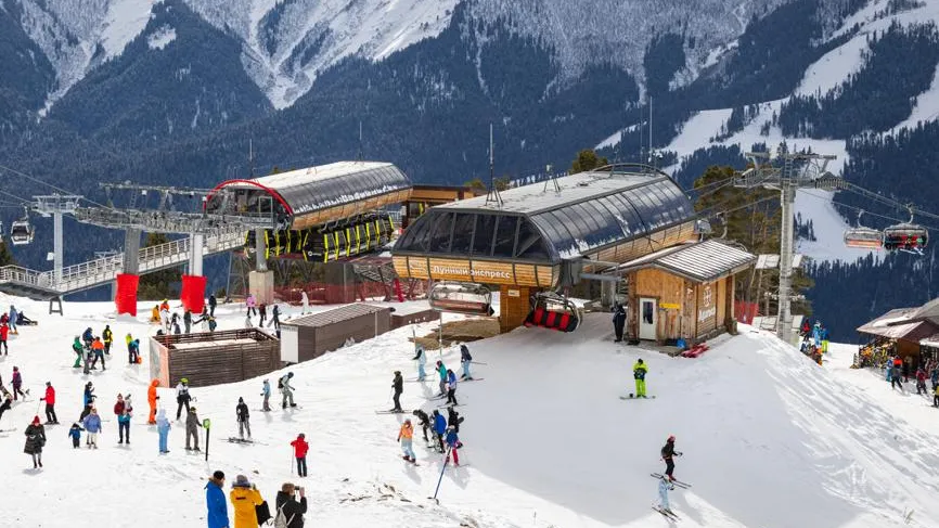 Вспышка отравления туристов зафиксирована на отдыхе в Архызе