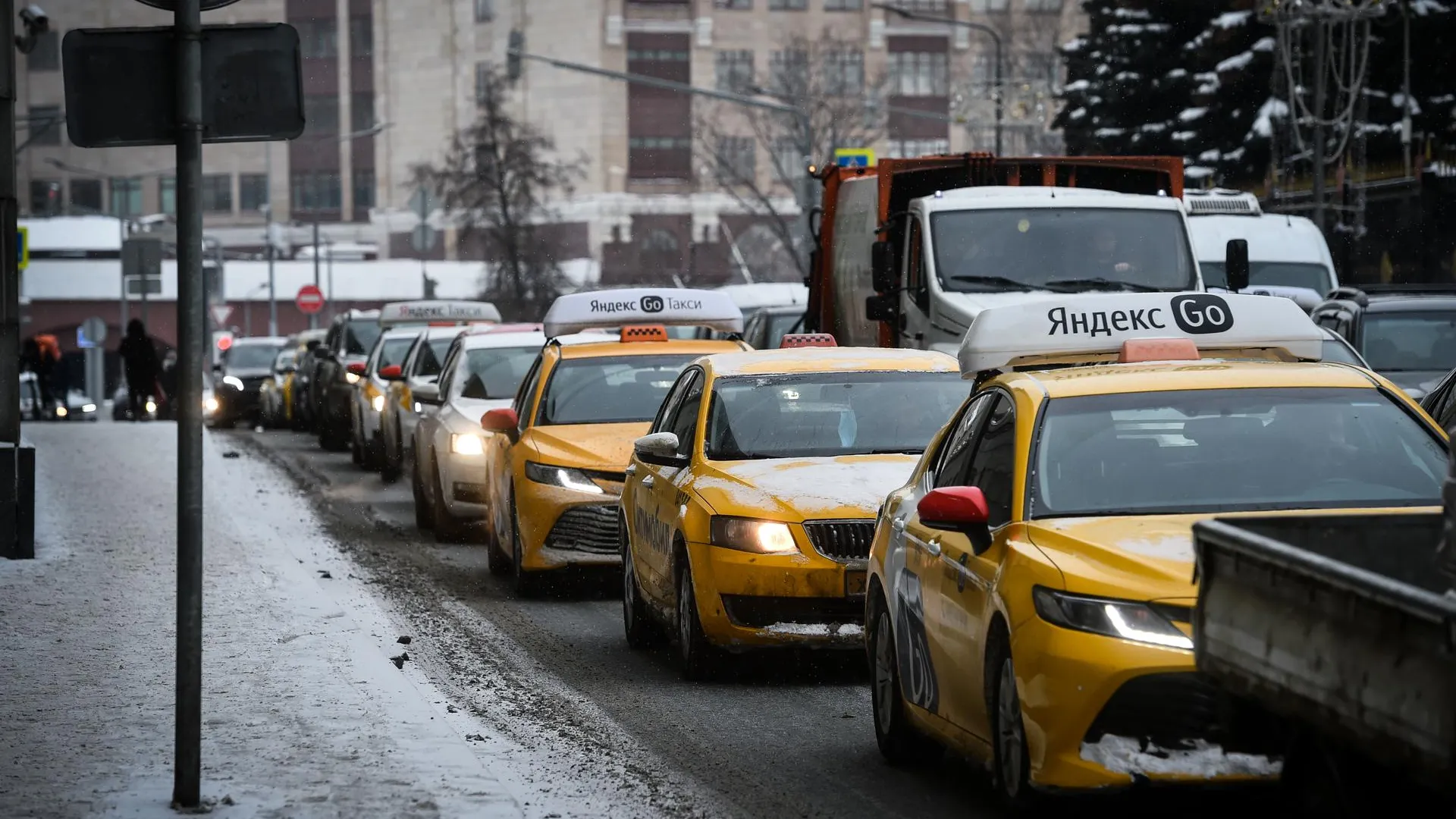 Дорожные пробки в Москве достигли 7 баллов