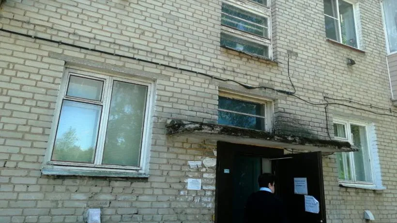 Дом на улице Бондарева в Дзержинском могут признать аварийным