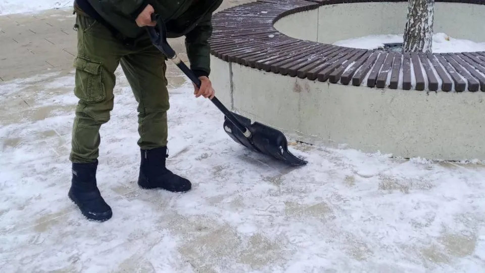 В Подмосковье рассказали, что входит в зимнюю уборку снега на придомовой территории