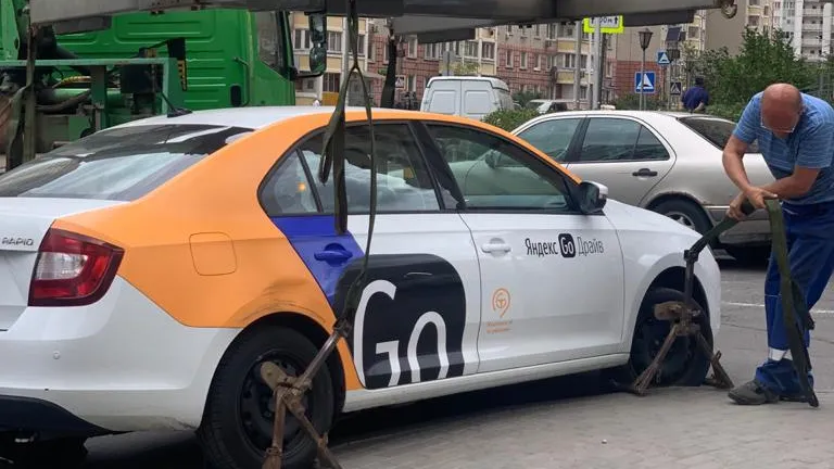 Почти 10 автомобилей каршеринга эвакуировали в Котельниках