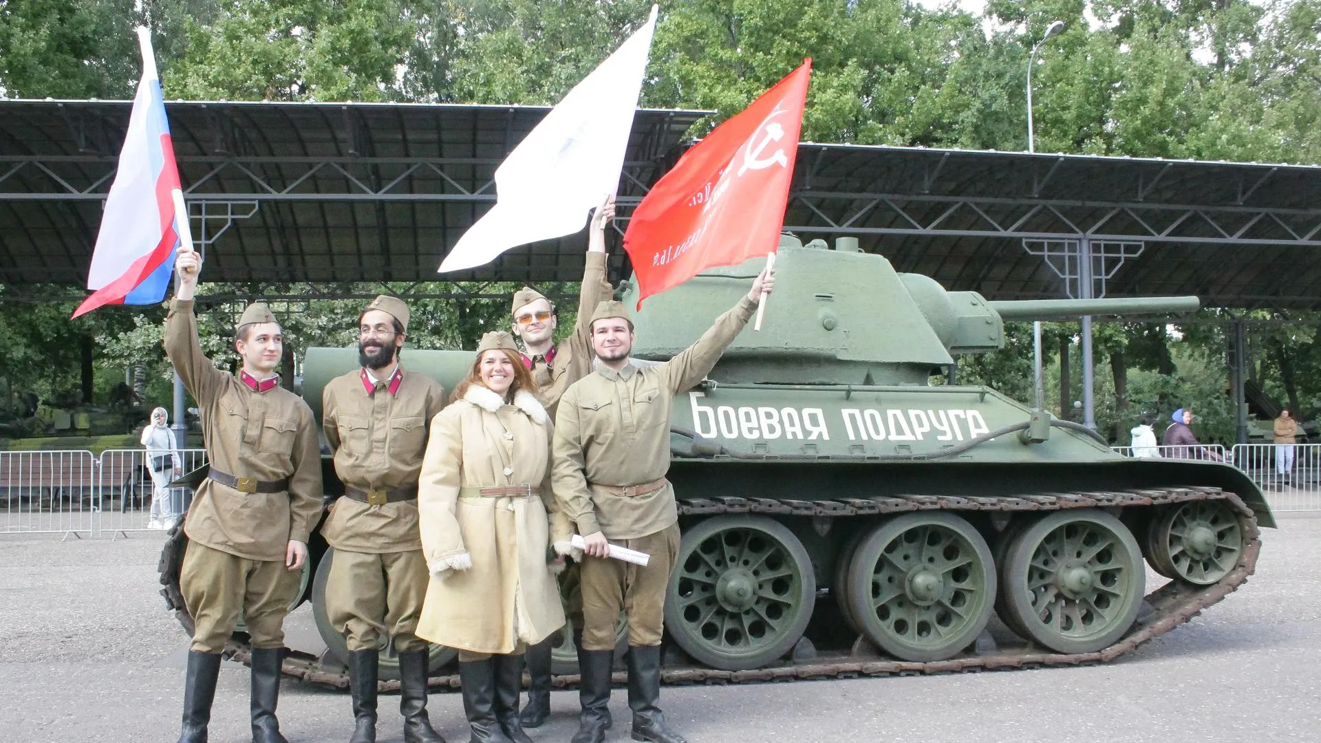 Парад военной техники прошел в Красногорске в годовщину окончания Второй мировой войны