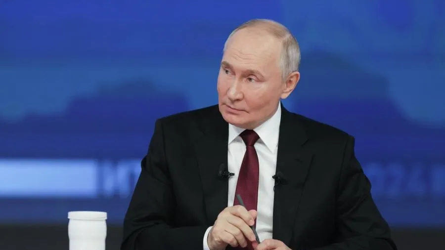 Путин допустил, что даст Зеленскому политическое убежище